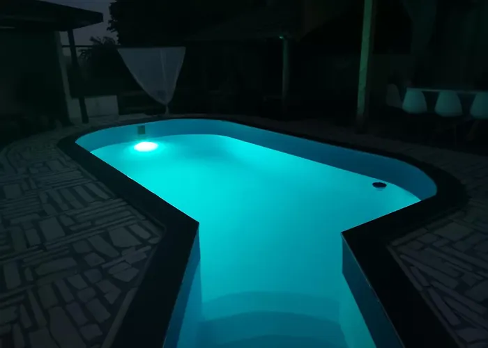 Garden- Pool * Petrovice Donje